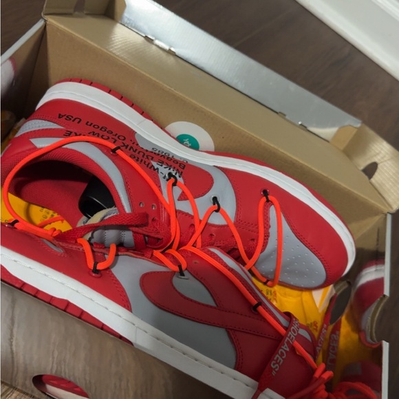 Off-White x Dunk ‘University Red’
Size 11 - Picture 6 of 8
